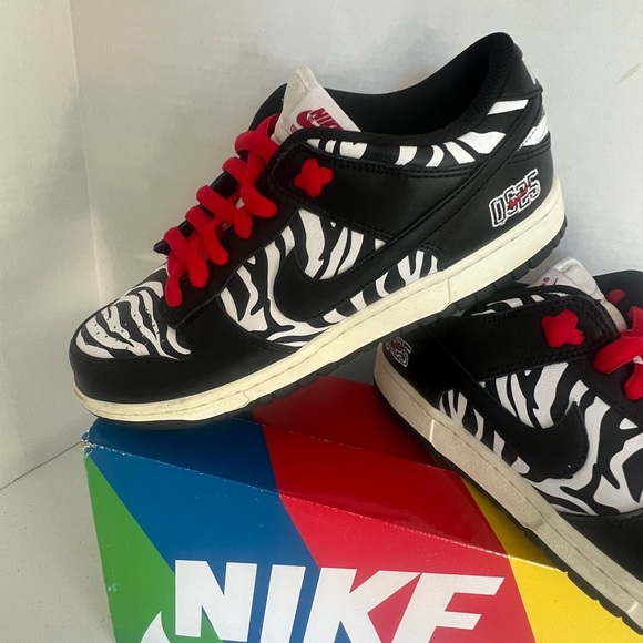 Nike Sb Dunk low og qs Quartersnacks size 8.5 Zebra print new in box. - Picture 4 of 16